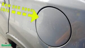 How to Open Gas Tank in a Mitsubishi Outlander