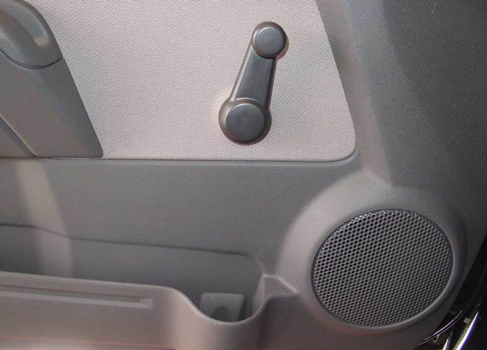 What Size Speakers Are In A 2006 Chevy Colorado